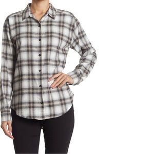 Women’s size large oversized plaid long sleeve shirt. NEW WITH TAGS